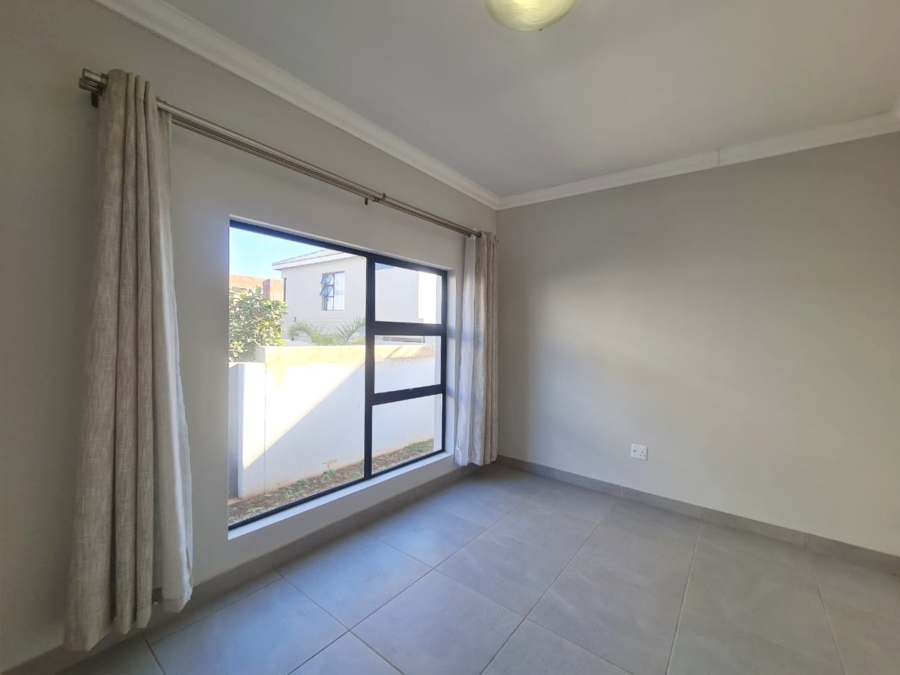 To Let 3 Bedroom Property for Rent in Melodie North West